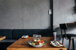safety partitions for restaurants